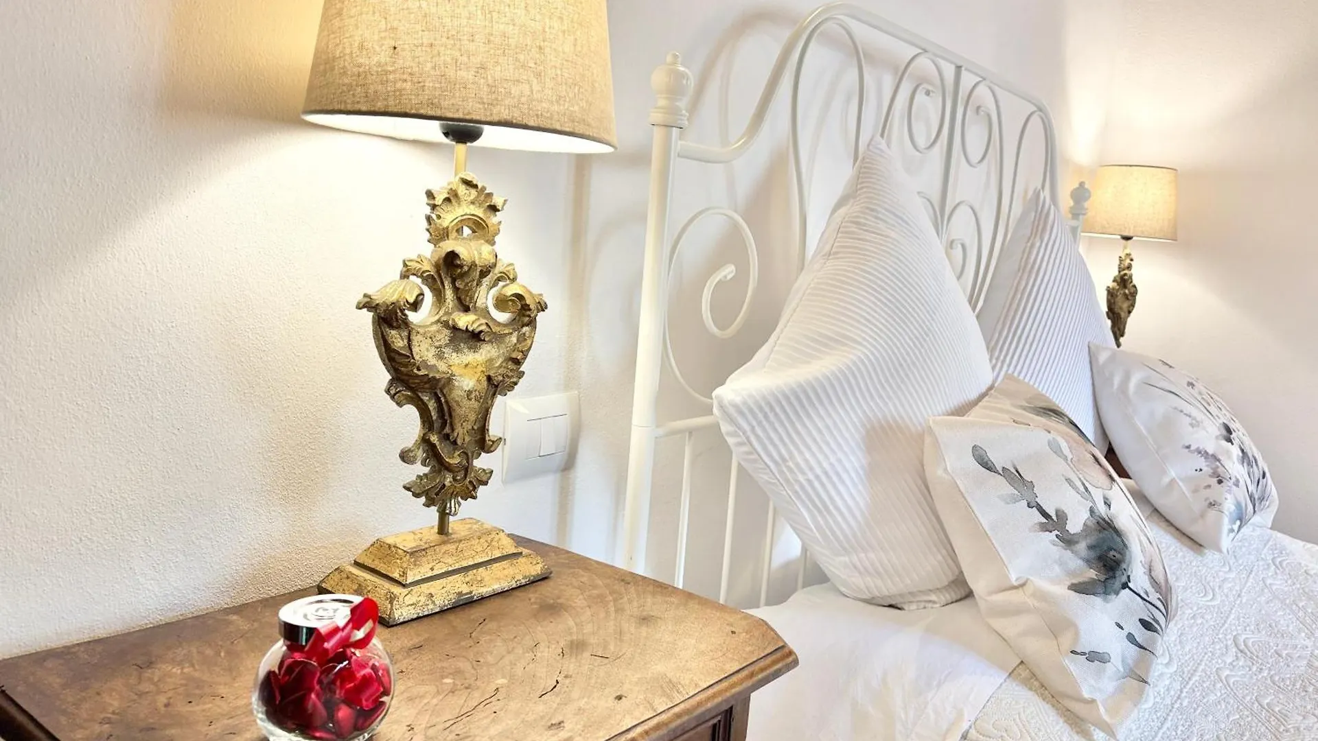 Dalu Florence Apartment Lucilla - Private Car Park 15 Minutes To The City Center 0*,  Italien